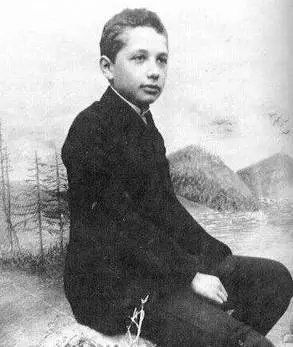 爱因斯坦不仅拥有超大的脑容量，还有令人沦陷的颜值和多情 - 第4张  | 鹿鸣天涯